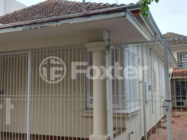 Casa com 3 quartos à venda na Avenida General Emílio Lúcio Esteves, 225, Santa Maria Goretti, Porto Alegre, 222 m2 por R$ 590.000