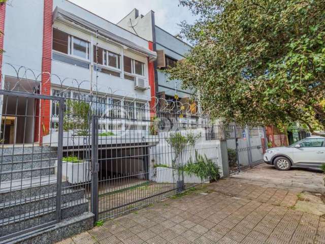 Casa com 4 quartos à venda na Rua Giordano Bruno, 170, Rio Branco, Porto Alegre, 263 m2 por R$ 1.500.000