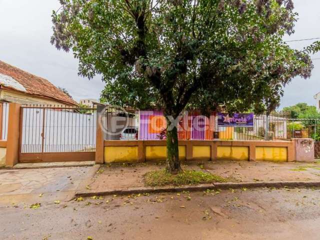 Casa com 2 quartos à venda na Rua Canela, 247, Cavalhada, Porto Alegre, 346 m2 por R$ 200.000