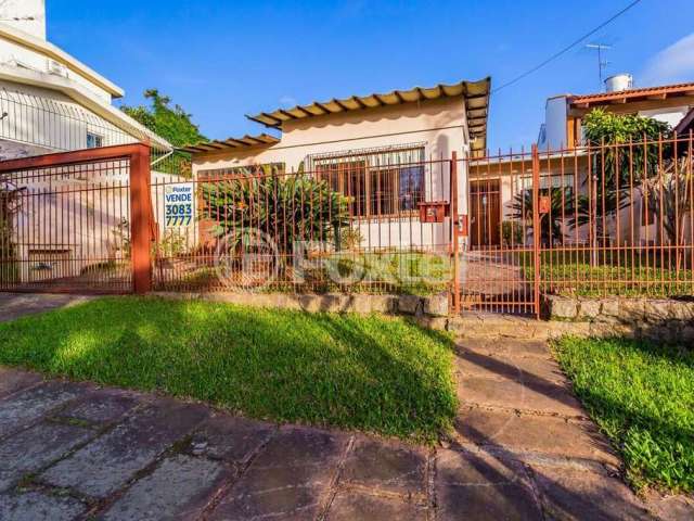 Casa com 3 quartos à venda na Rua Licínio Cardoso, 51, Chácara das Pedras, Porto Alegre, 181 m2 por R$ 899.000