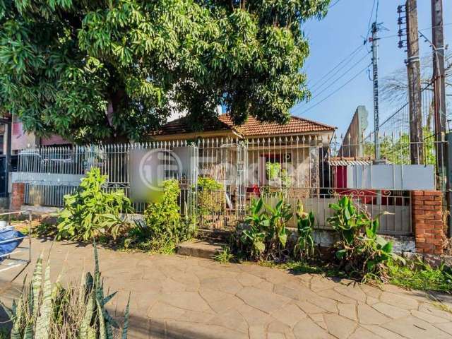 Terreno à venda na Avenida Baltazar de Oliveira Garcia, 2189, Costa e Silva, Porto Alegre, 333 m2 por R$ 450.000