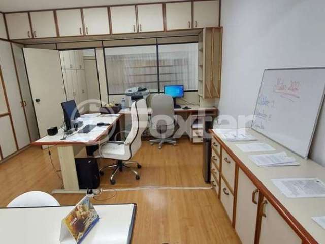 Sala comercial com 1 sala à venda na Avenida Benjamin Constant, 1468, Floresta, Porto Alegre, 75 m2 por R$ 199.500