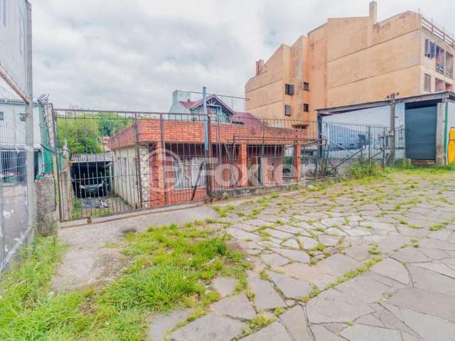 Terreno à venda na Avenida Antônio Carvalho, 2300, Jardim Carvalho, Porto Alegre, 360 m2 por R$ 440.000