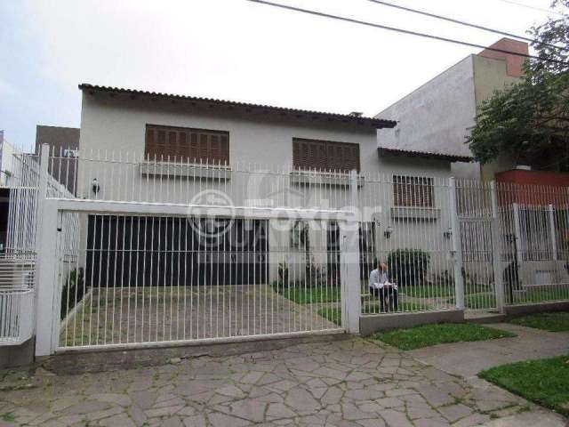 Casa com 6 quartos à venda na Rua Bororó, 225, Vila Assunção, Porto Alegre, 565 m2 por R$ 1.950.000