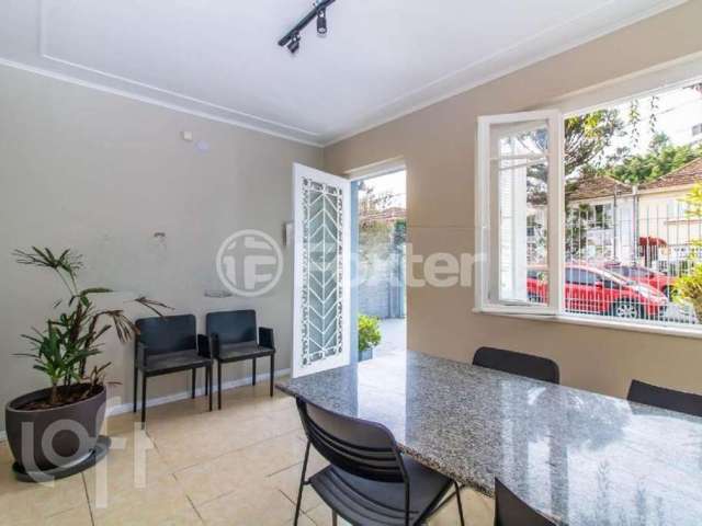 Casa com 3 quartos à venda na Rua Maranguape, 149, Petrópolis, Porto Alegre, 260 m2 por R$ 610.000