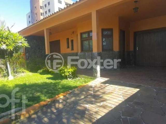 Casa com 3 quartos à venda na Rua Camaquã, 501, Camaquã, Porto Alegre, 151 m2 por R$ 718.000