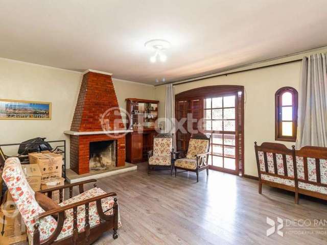 Casa com 4 quartos à venda na Rua Tamandaré, 757, Camaquã, Porto Alegre, 370 m2 por R$ 1.550.000