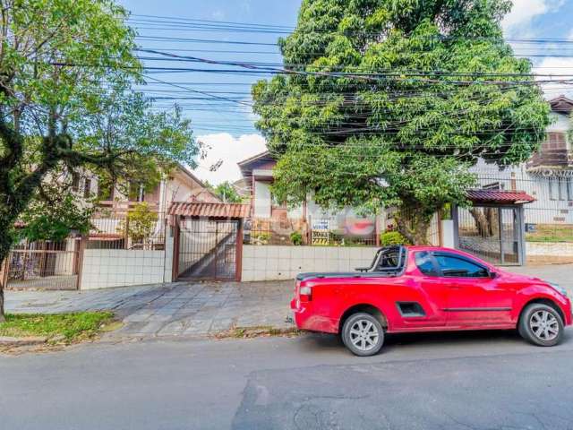 Casa com 3 quartos à venda na Rua Camaquã, 454, Camaquã, Porto Alegre, 190 m2 por R$ 605.000