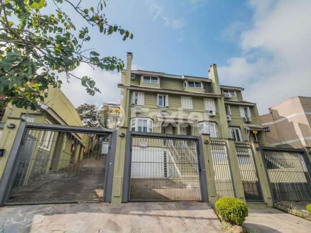 Casa em condomínio fechado com 3 quartos à venda na Rua Conde da Figueira, 459, Vila Jardim, Porto Alegre, 163 m2 por R$ 640.000