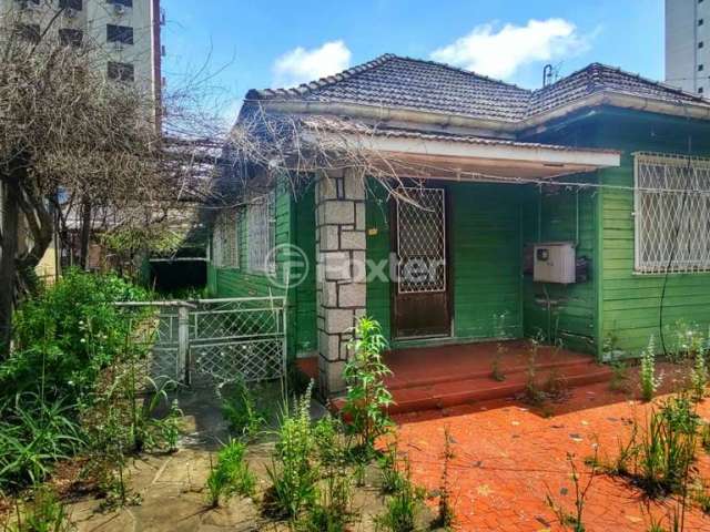 Terreno à venda na Rua Acélio Daudt, 25, Passo da Areia, Porto Alegre, 300 m2 por R$ 575.000