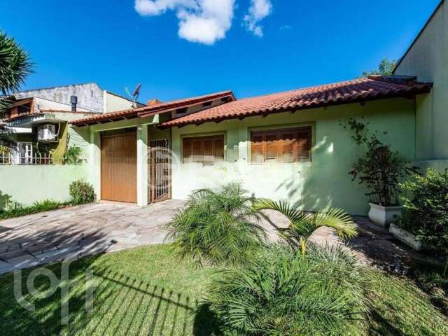 Casa com 3 quartos à venda na Rua Professor Pedro Santa Helena, 235, Jardim do Salso, Porto Alegre, 150 m2 por R$ 680.000