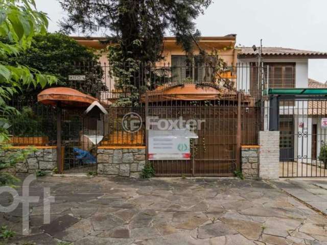 Casa com 5 quartos à venda na Rua Santos Neto, 40, Petrópolis, Porto Alegre, 200 m2 por R$ 799.900