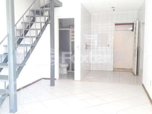 Casa em condomínio fechado com 2 quartos à venda na Avenida Monte Cristo, 100, Vila Nova, Porto Alegre, 56 m2 por R$ 179.000