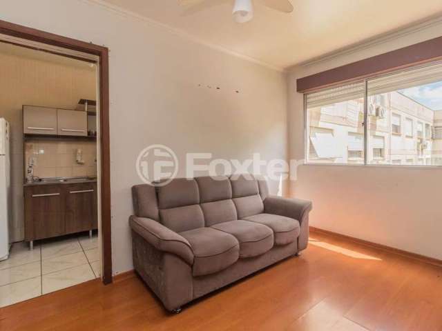 Apartamento com 2 quartos à venda na Rua Moyses Antunes da Cunha, 235, Santo Antônio, Porto Alegre, 52 m2 por R$ 215.000