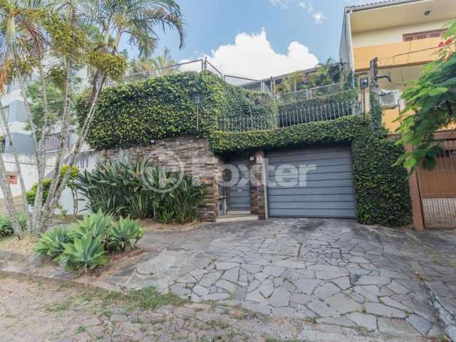 Casa com 3 quartos à venda na Rua Moema, 123, Chácara das Pedras, Porto Alegre, 315 m2 por R$ 1.980.000