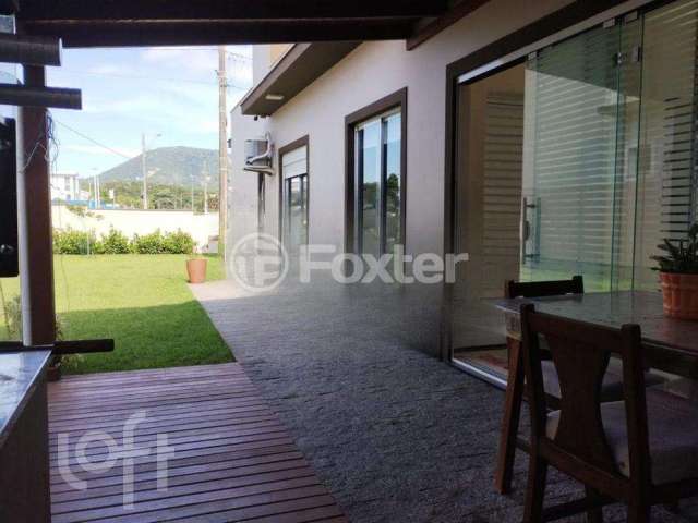 Casa com 3 quartos à venda na Avenida das Constelações, 997, São João do Rio Vermelho, Florianópolis, 123 m2 por R$ 980.000