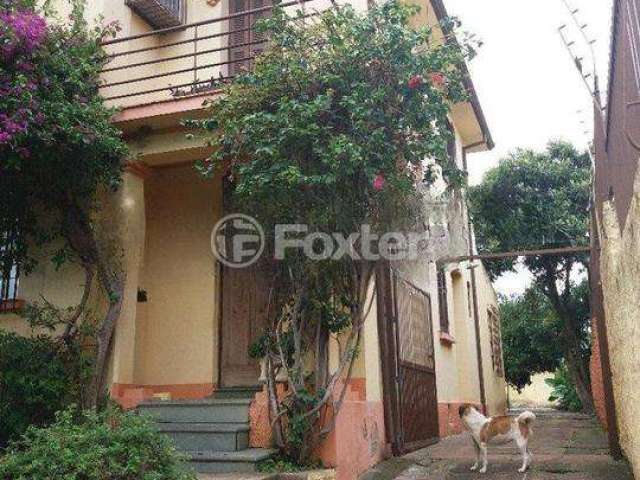 Casa com 3 quartos à venda na Rua Oscar Schneider, 47, Medianeira, Porto Alegre, 260 m2 por R$ 750.000