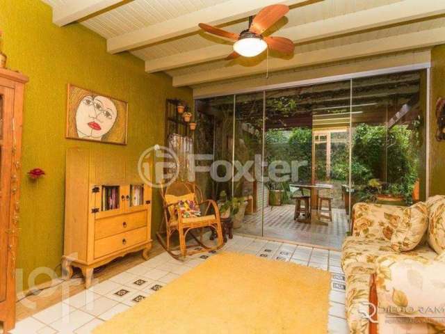 Casa com 5 quartos à venda na Avenida General Barreto Viana, 979, Chácara das Pedras, Porto Alegre, 418 m2 por R$ 2.500.000