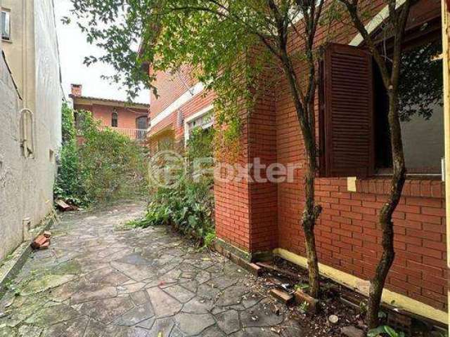 Casa com 2 quartos à venda na Rua Azevedo Sodré, 300, Passo da Areia, Porto Alegre, 300 m2 por R$ 900.000