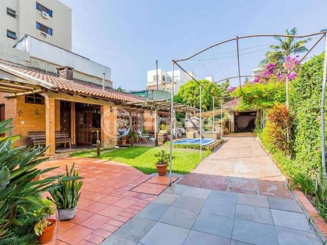 Casa comercial com 2 salas à venda na Rua Zamenhoff, 98, São João, Porto Alegre, 636 m2 por R$ 1.650.000