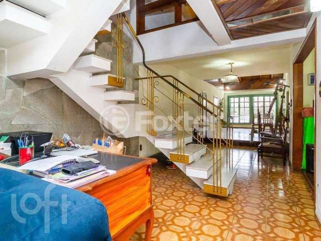 Casa com 4 quartos à venda na Rua Coronel Neves, 442, Medianeira, Porto Alegre, 360 m2 por R$ 583.000