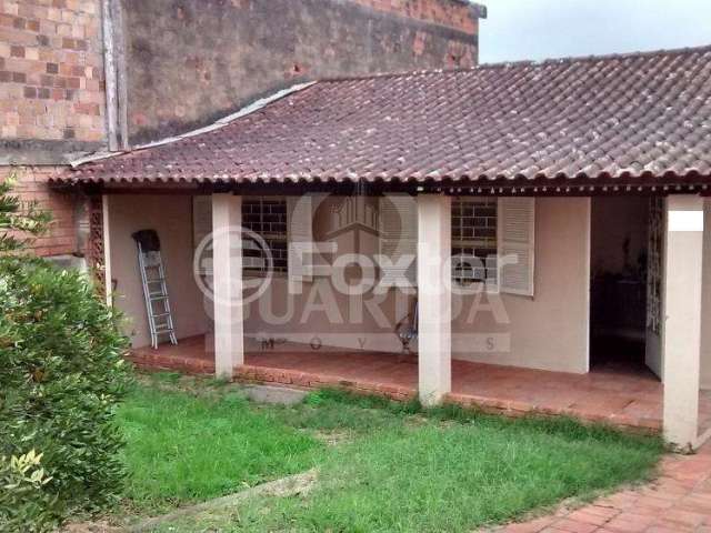 Casa com 2 quartos à venda na Avenida Edgar Pires de Castro, 925, Hípica, Porto Alegre, 150 m2 por R$ 640.000