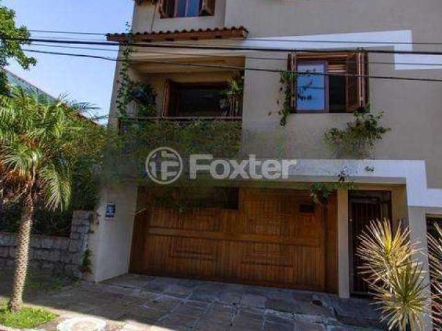 Casa com 3 quartos à venda na Avenida Pereira Pinto, 232, Jardim São Pedro, Porto Alegre, 179 m2 por R$ 650.000