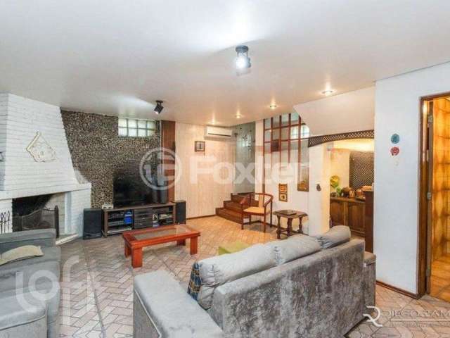 Casa com 3 quartos à venda na Rua Professor Clemente Pinto, 886, Medianeira, Porto Alegre, 167 m2 por R$ 759.000