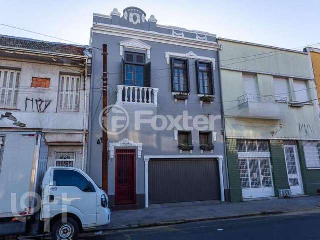 Casa com 3 quartos à venda na Rua Gaspar Martins, 454, Floresta, Porto Alegre, 222 m2 por R$ 775.000