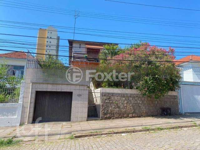 Casa com 5 quartos à venda na Rua Caldre e Fião, 54, Santo Antônio, Porto Alegre, 160 m2 por R$ 650.000