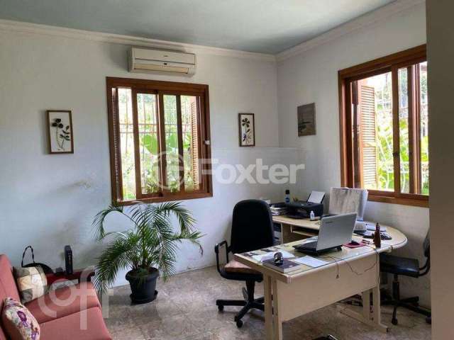 Casa com 2 quartos à venda na Rua Padre Teschauer, 96, Cascata, Porto Alegre, 246 m2 por R$ 800.000