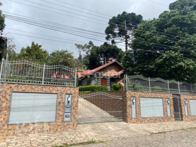 Casa com 3 quartos à venda na Rua Joao Simplicio, 10, Centro, Canela, 200 m2 por R$ 2.449.500