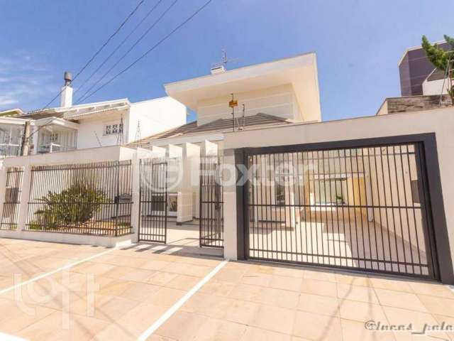 Casa com 3 quartos à venda na Rua Maria Agiova Ghilardi, 6, Centro, Canoas, 217 m2 por R$ 1.290.000