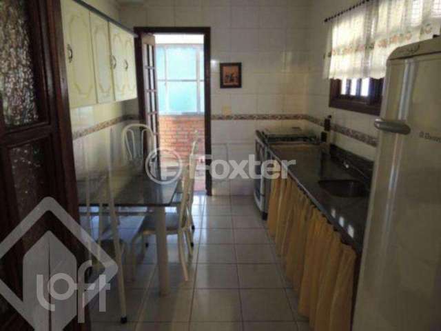 Casa com 3 quartos à venda na Avenida General Flores da Cunha, 834, Belém Novo, Porto Alegre, 800 m2 por R$ 590.000