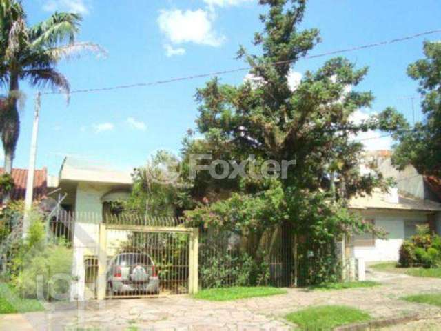 Casa com 4 quartos à venda na Rua Araponga, 291, Chácara das Pedras, Porto Alegre, 570 m2 por R$ 1.300.000