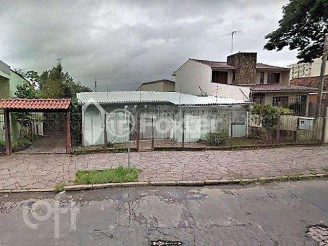 Casa com 3 quartos à venda na Avenida Capivari, 883, Cristal, Porto Alegre, 682 m2 por R$ 449.000