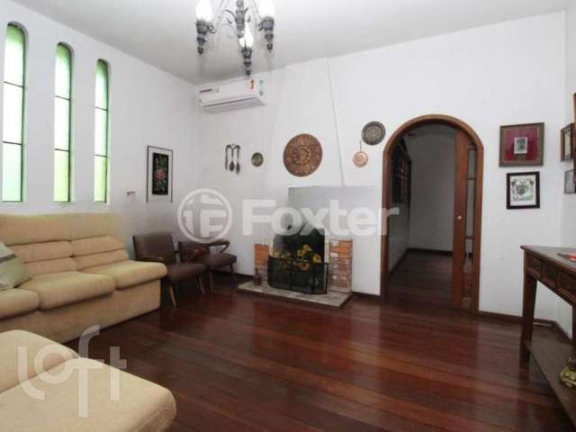 Casa com 6 quartos à venda na Praça Lima Duarte, 57, Chácara das Pedras, Porto Alegre, 406 m2 por R$ 2.450.000