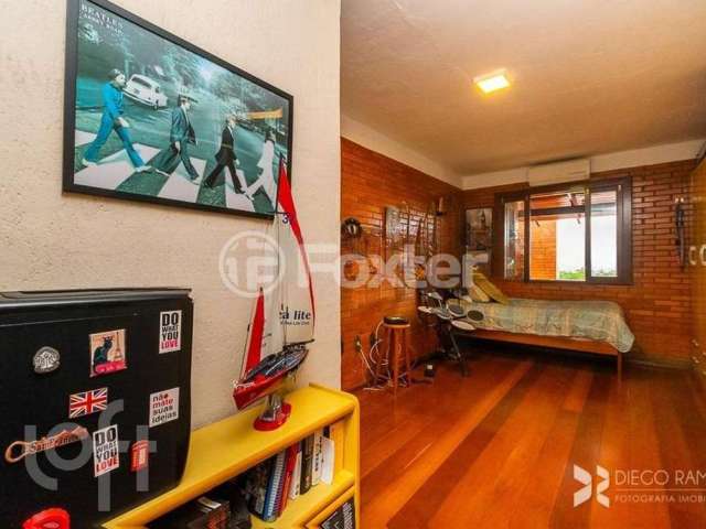 Casa com 3 quartos à venda na Rua Charruas, 204, Espírito Santo, Porto Alegre, 220 m2 por R$ 1.500.000