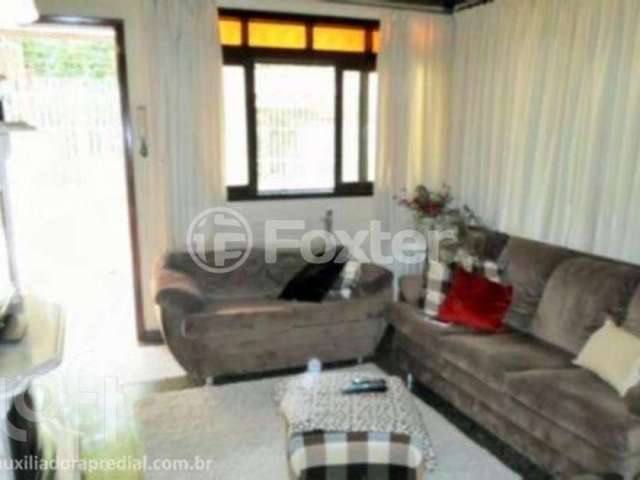 Casa com 5 quartos à venda na Rua Criciúma, 73, Guarujá, Porto Alegre, 220 m2 por R$ 453.000