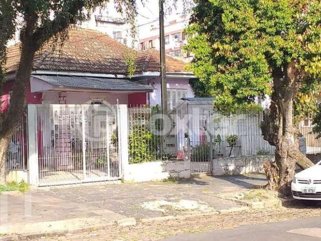 Casa com 2 quartos à venda na Rua Chile, 729, Jardim Botânico, Porto Alegre, 440 m2 por R$ 800.000