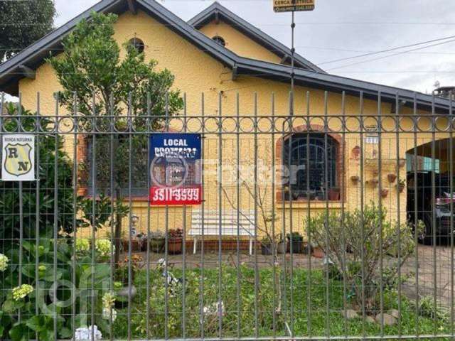 Casa com 5 quartos à venda na Rua Bernardino Caetano Fraga, 511, Santa Tereza, Porto Alegre, 106 m2 por R$ 700.000