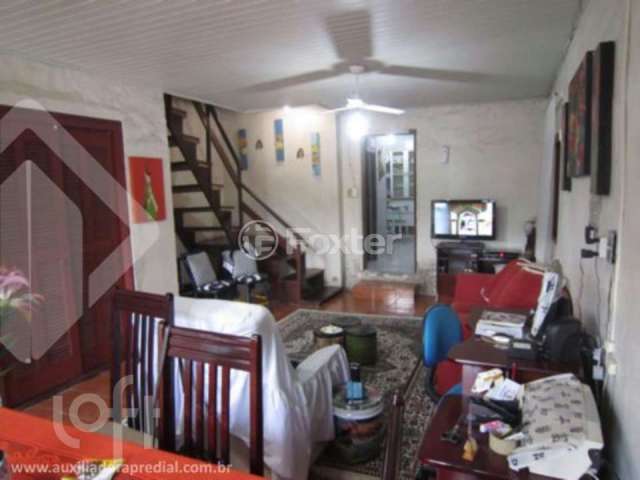 Casa com 4 quartos à venda na Rua Águas Mortas, 134, Medianeira, Porto Alegre, 150 m2 por R$ 500.000