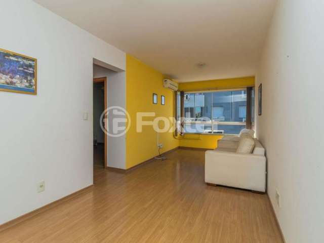 Apartamento com 2 quartos à venda na Rua Wilson Adnislen Freitas de Paiva Bueno, 41, Cavalhada, Porto Alegre, 56 m2 por R$ 350.000
