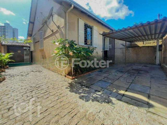 Casa com 3 quartos à venda na Rua Santiago, 118, Passo da Areia, Porto Alegre, 107 m2 por R$ 450.000