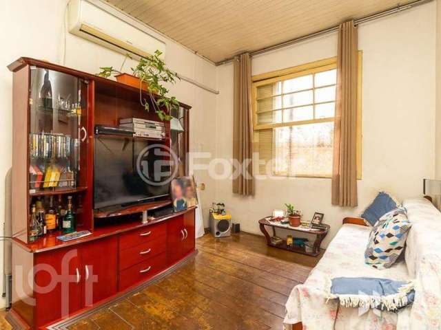 Casa com 3 quartos à venda na Rua Ramiro Barcelos, 319, Floresta, Porto Alegre, 180 m2 por R$ 699.000