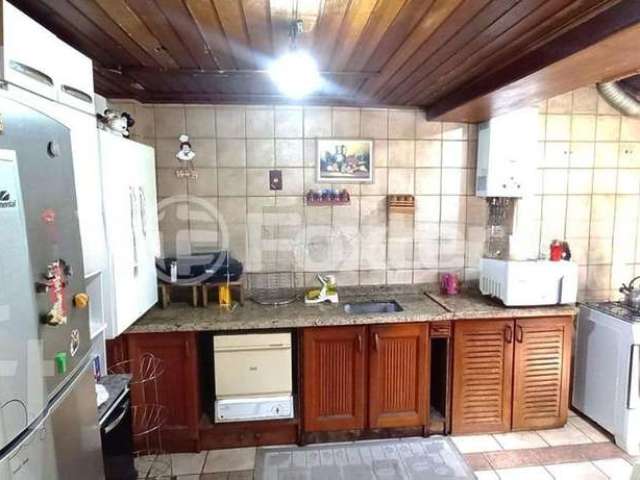 Casa em condomínio fechado com 3 quartos à venda na Avenida Juca Batista, 1490, Cavalhada, Porto Alegre, 122 m2 por R$ 650.000