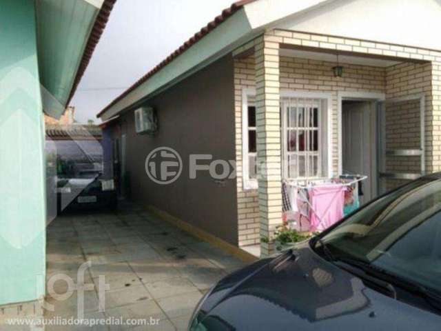 Casa em condomínio fechado com 2 quartos à venda na Rua Engenheiro Kindler, 1320, Harmonia, Canoas, 57 m2 por R$ 270.000