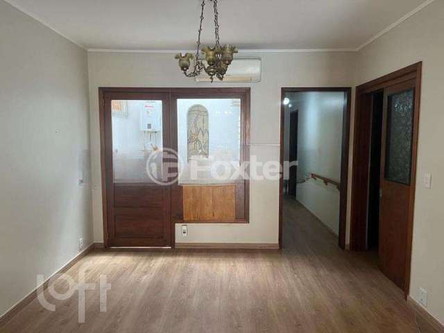 Casa com 3 quartos à venda na Rua Doutor Álvaro Sérgio Masera, 50, Medianeira, Porto Alegre, 148 m2 por R$ 700.000