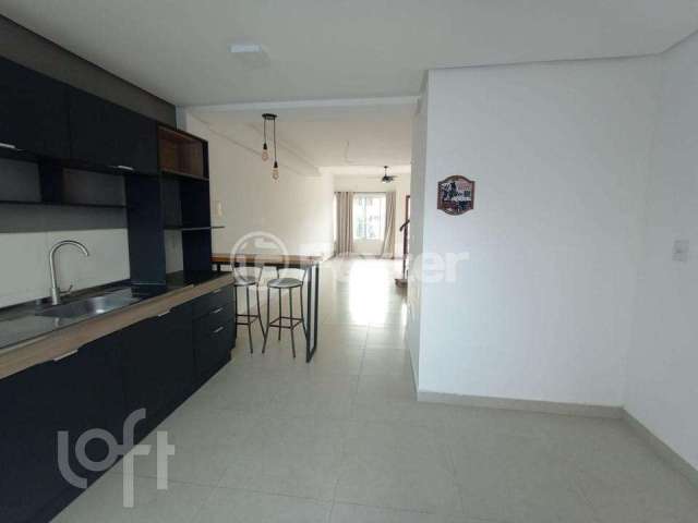 Casa com 2 quartos à venda na Rua Ilari Arlindo Basei, 204, Guarujá, Porto Alegre, 95 m2 por R$ 388.000