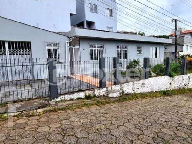 Casa com 3 quartos à venda na Rua Arno Lippel, 16, Trindade, Florianópolis, 107 m2 por R$ 650.000